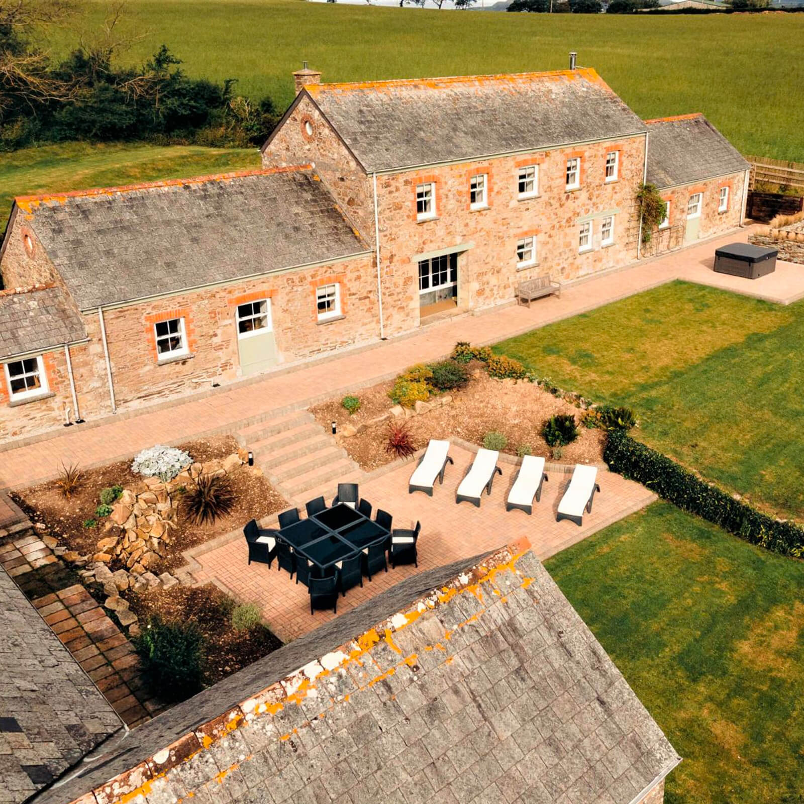 Silvermine House website